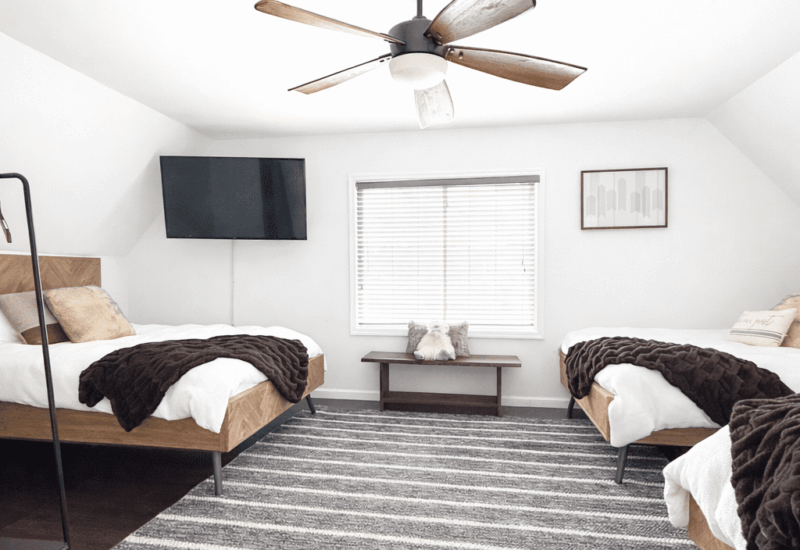 10538E47-A7A1-48E2-9B03-B942CCC056DE