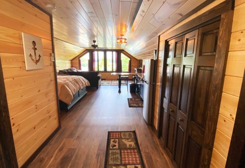 Lakeview Suite – Top Unit