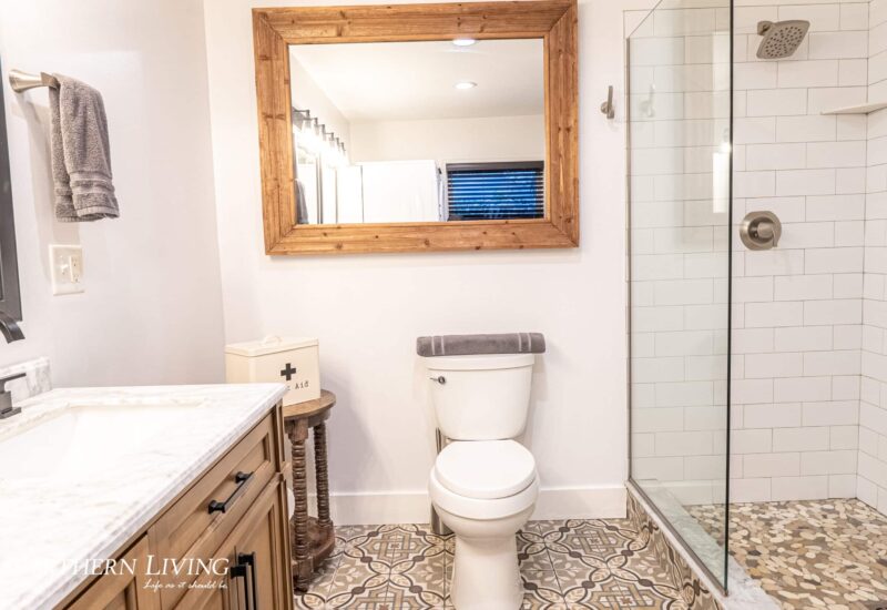 MAIN FLOOR BATHROOM