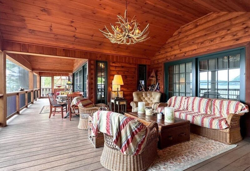 screened in porch